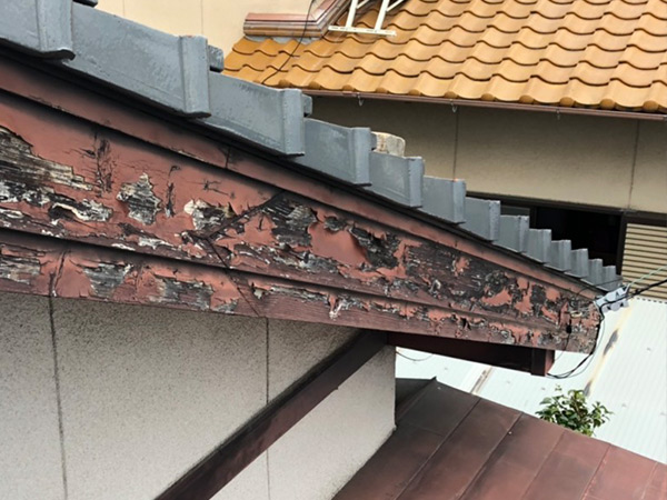 屋根補修ビフォー